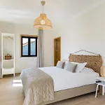 Villa Casa De - *