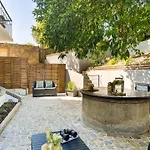 Villa Casa De - *